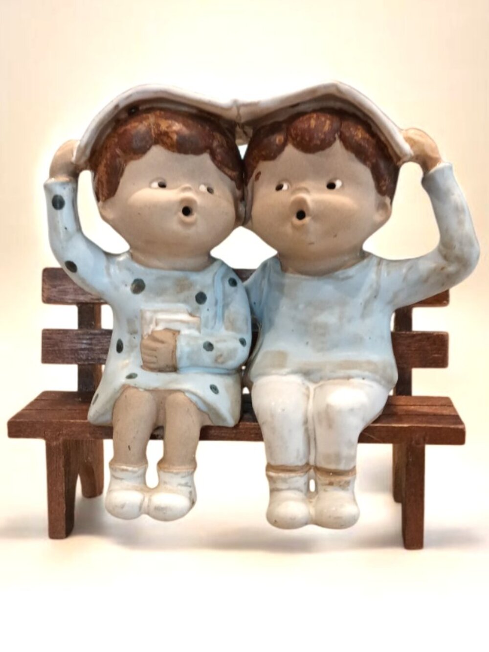 Vintage Seymour Mann Shelf Sitter Children Sitting In The Rain Singing Figurine